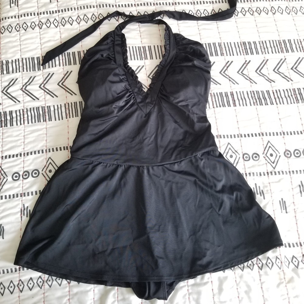 Newport News Swim Black Skirted One Piece Swimsuit 10